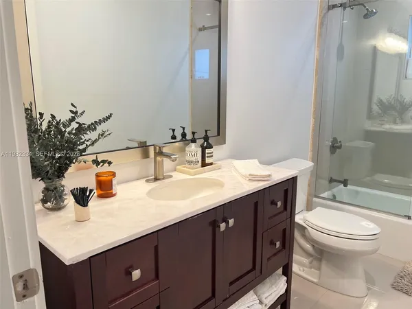 $5,000 | 7901 Northwest 171st Street, Hialeah, FL 33015