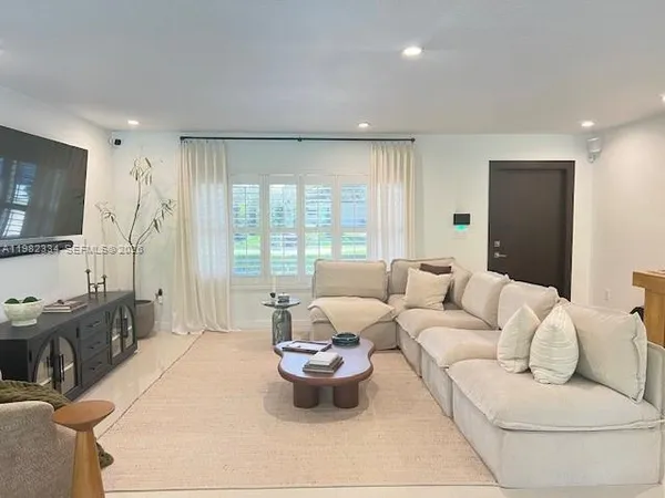 $5,000 | 7901 Northwest 171st Street, Hialeah, FL 33015