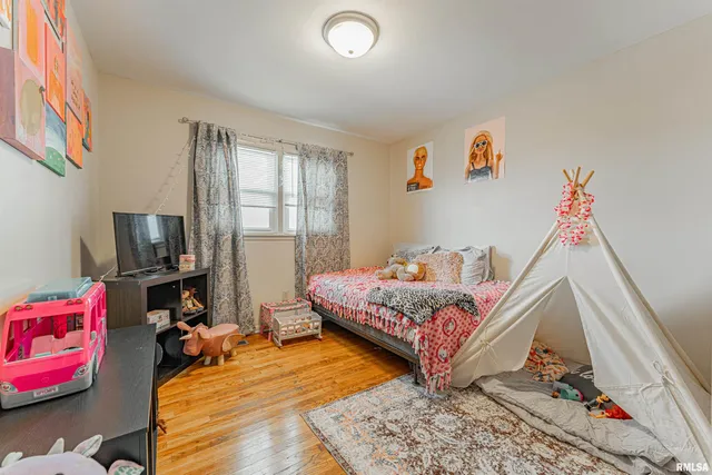 $179,000 | 11 Tulip Drive, Lincoln, IL 62656