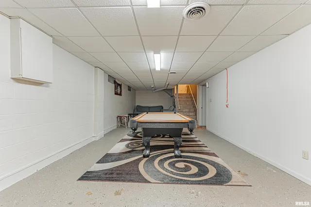 $179,000 | 11 Tulip Drive, Lincoln, IL 62656