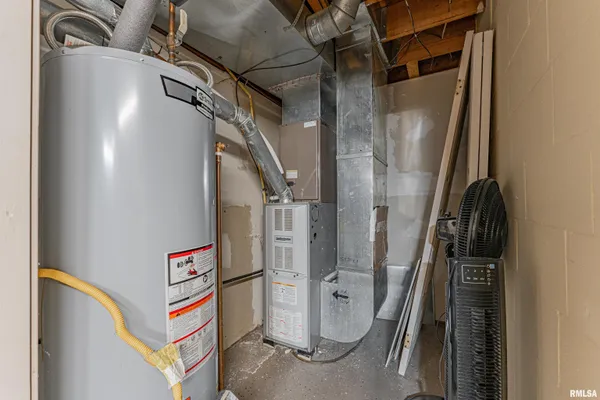 $179,000 | 11 Tulip Drive, Lincoln, IL 62656