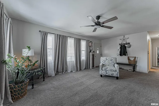 $179,000 | 11 Tulip Drive, Lincoln, IL 62656