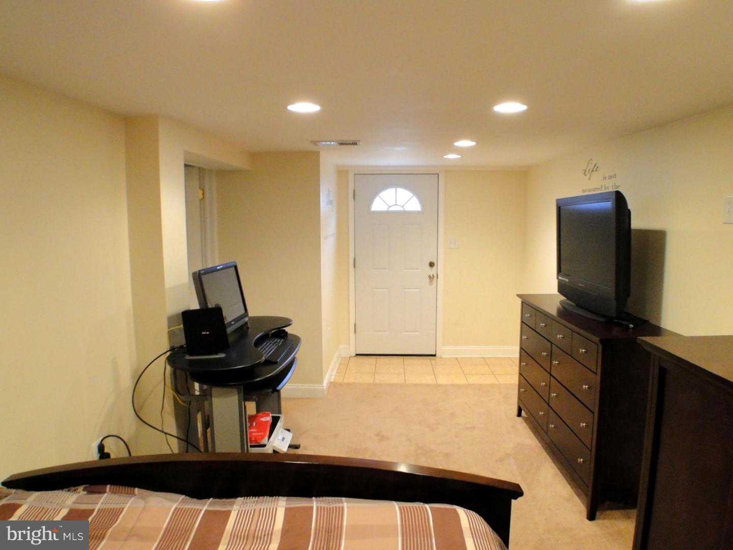 12814 Cabell Road Philadelphia, PA 19154 - Photo 20 of 25 Bedroom 4