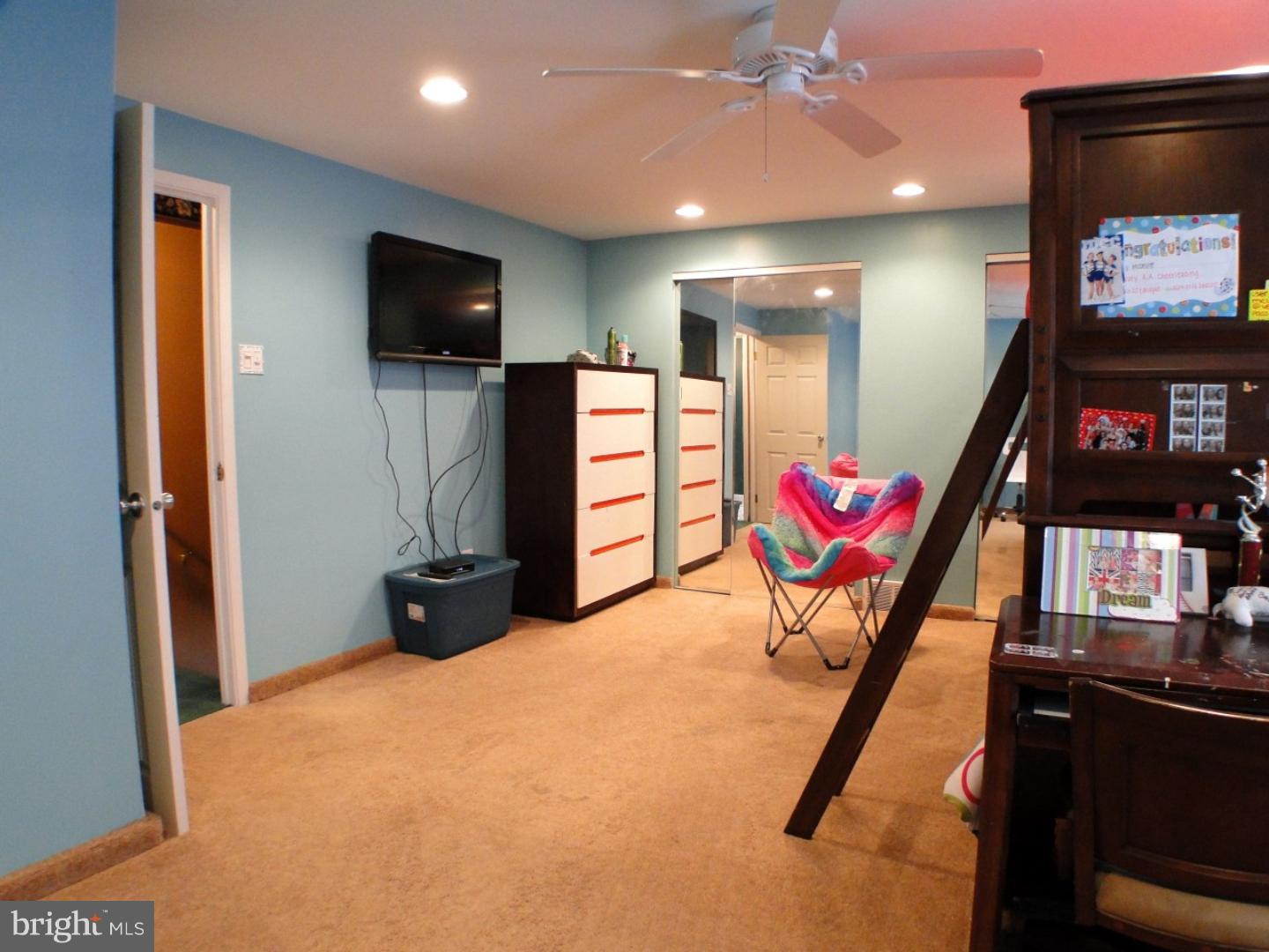 12814 Cabell Road Philadelphia, PA 19154 - Photo 9 of 25 Bedroom - Main