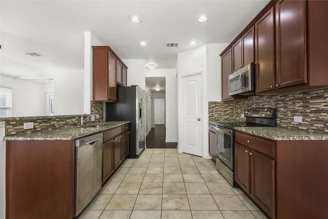 $1,950 | 18105 Bandelier Drive, Pflugerville, TX 78660