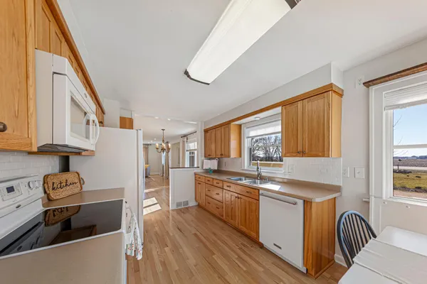 $374,900 | 28674 810th Avenue, Hollandale, MN 56045