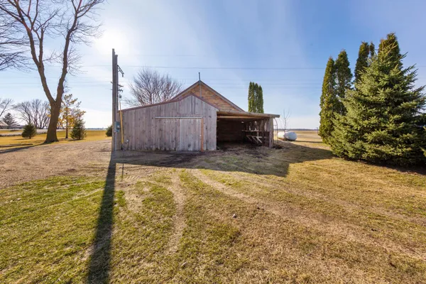 $374,900 | 28674 810th Avenue, Hollandale, MN 56045