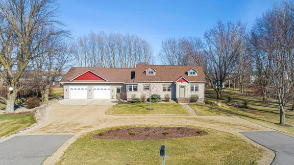 $374,900 | 28674 810th Avenue, Hollandale, MN 56045