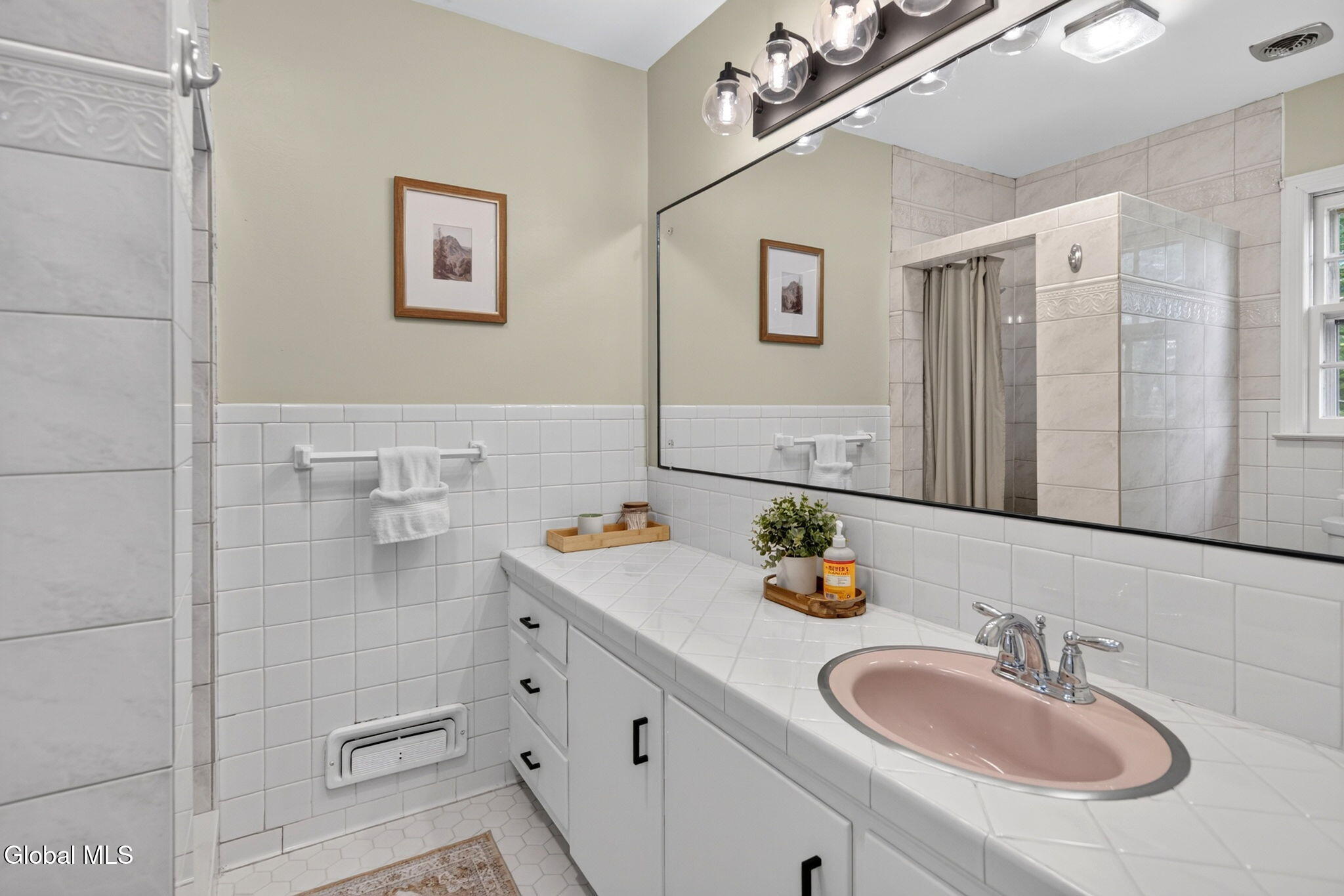 1376 Ruffner Court Niskayuna, NY 12309 - Photo 24 of 42 Interior 22