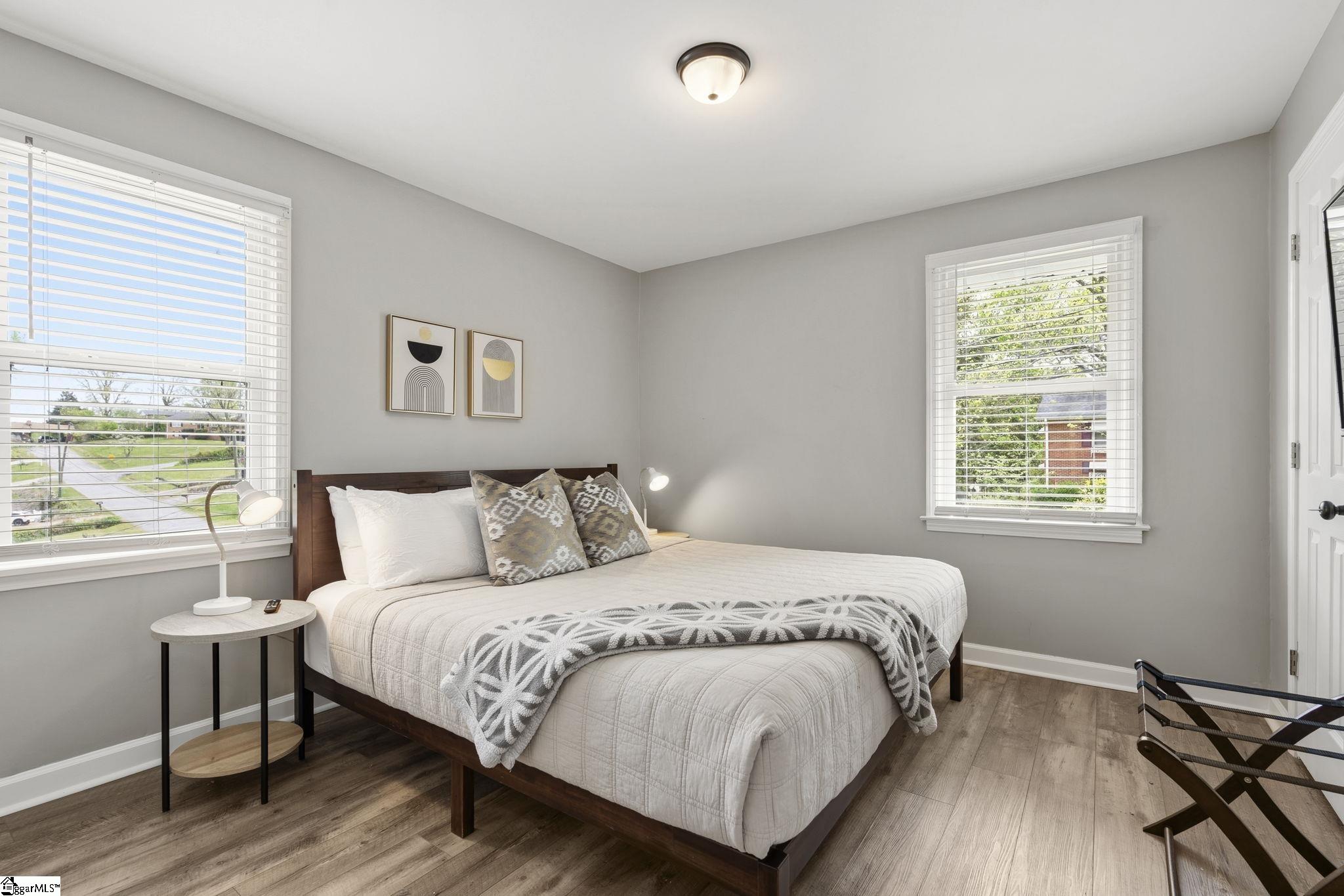 1041 East Perry Road Greenville, SC 29609 - Photo 11 of 20