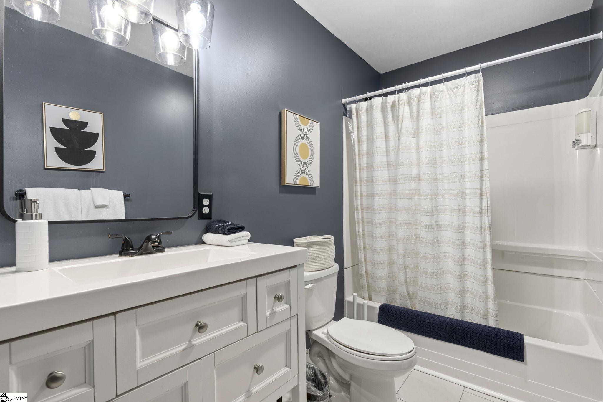 1041 East Perry Road Greenville, SC 29609 - Photo 14 of 20