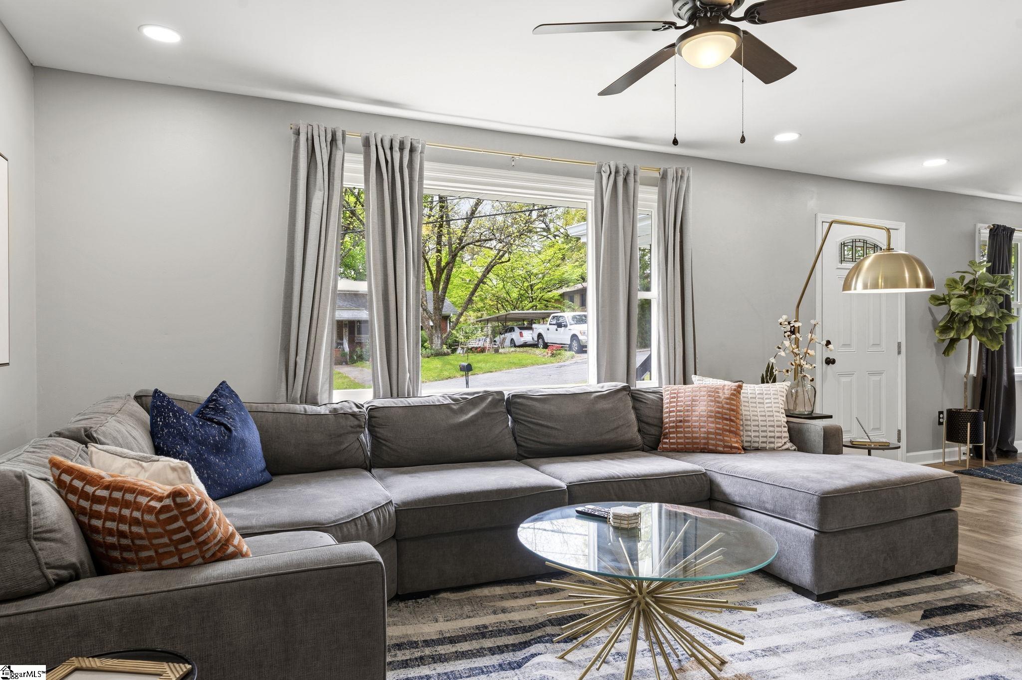 1041 East Perry Road Greenville, SC 29609 - Photo 3 of 20