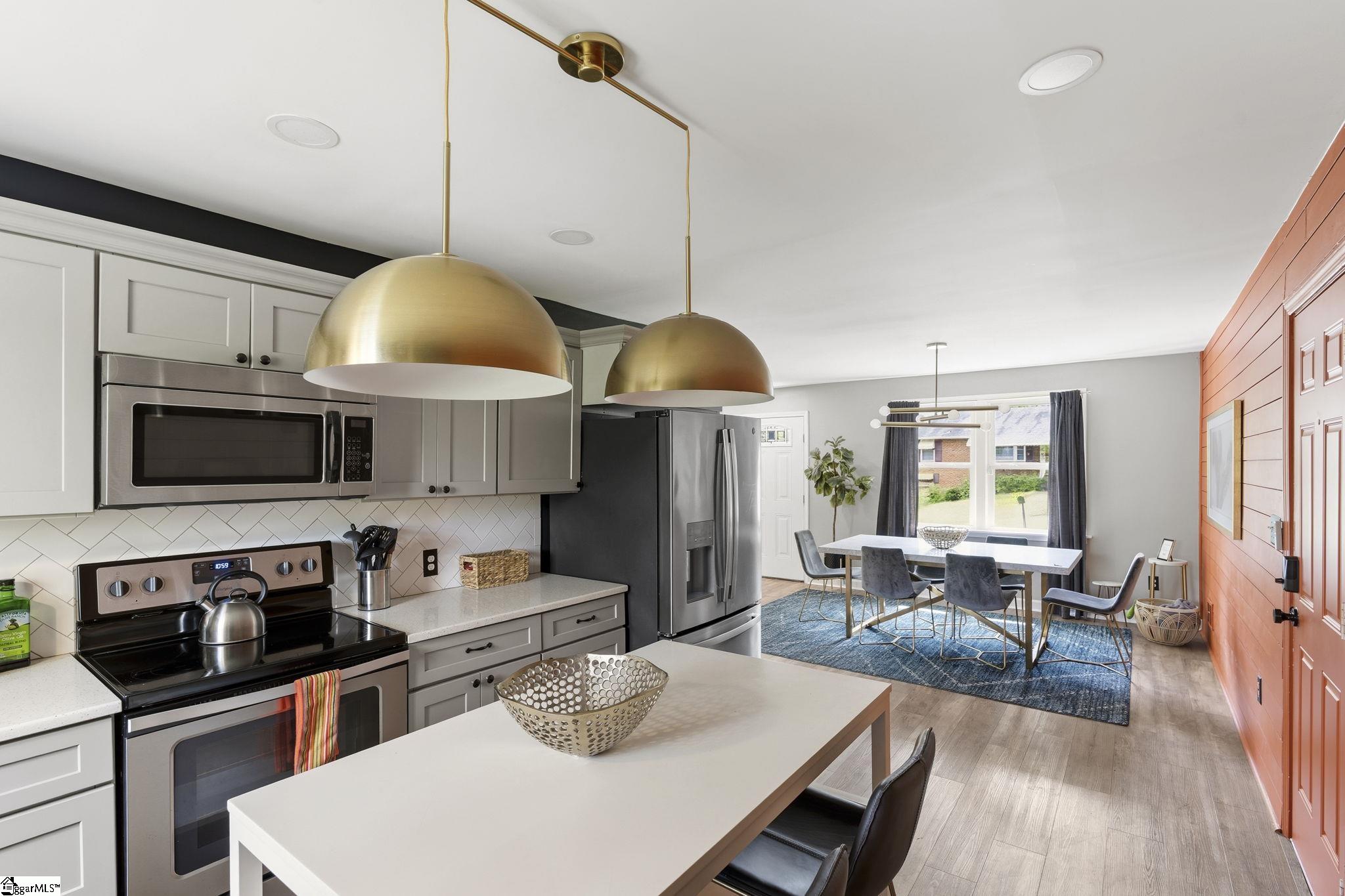 1041 East Perry Road Greenville, SC 29609 - Photo 8 of 20