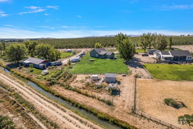 $824,999 | 18018 Artist Way, Caldwell, ID 83607