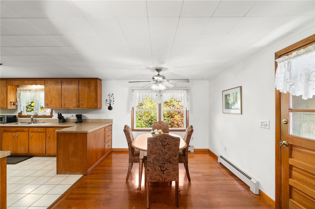 44 Old Post Road Westerly, RI 02891 - Photo 13 of 38 Dining Area