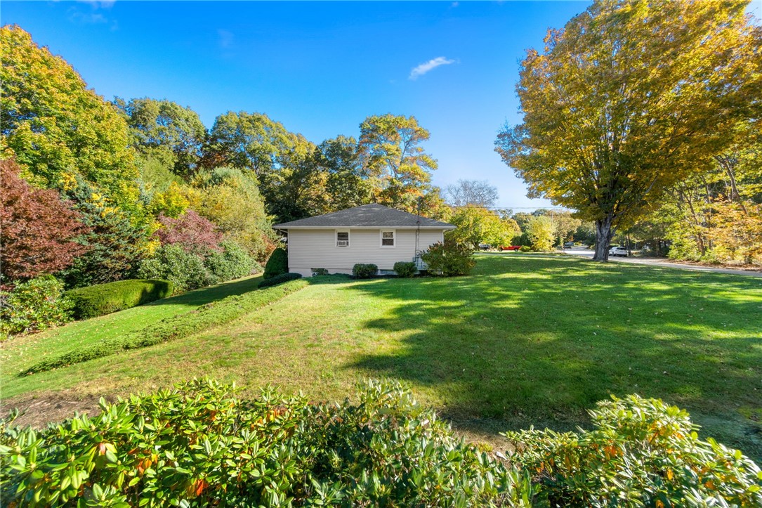 44 Old Post Road Westerly, RI 02891 - Photo 7 of 38 Side of corner lot
