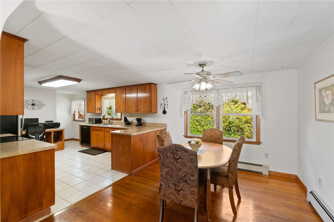 44 Old Post Road Westerly, RI 02891 - Photo 9 of 38 Dining area/Kitchen