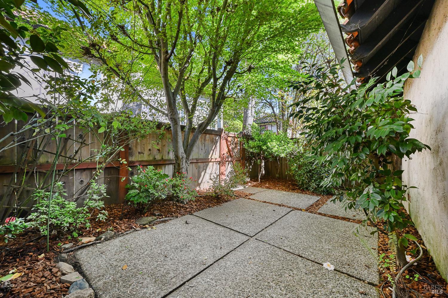 91 Grande Paseo San Rafael, CA 94903 - Photo 14 of 37