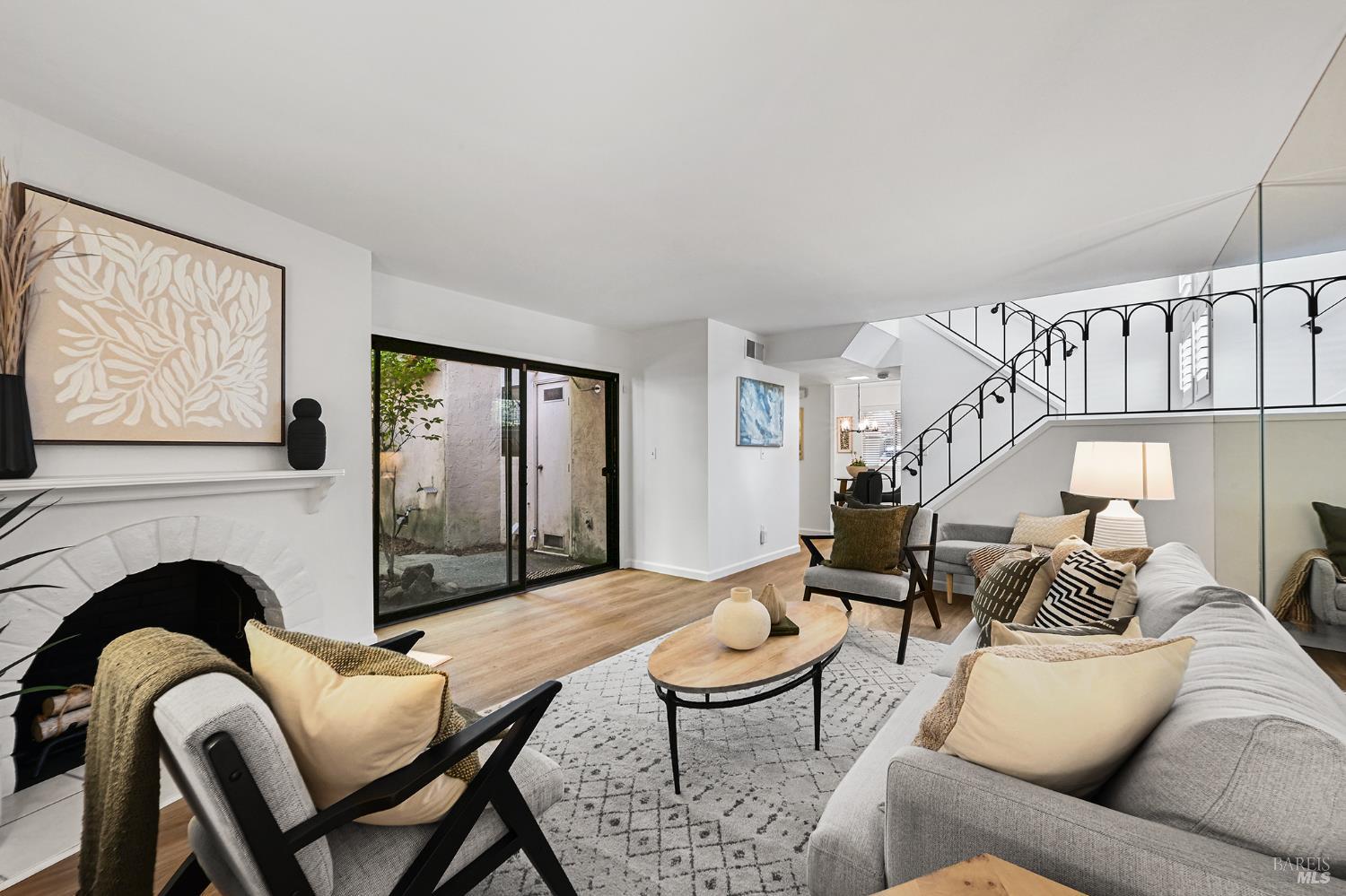91 Grande Paseo San Rafael, CA 94903 - Photo 16 of 37