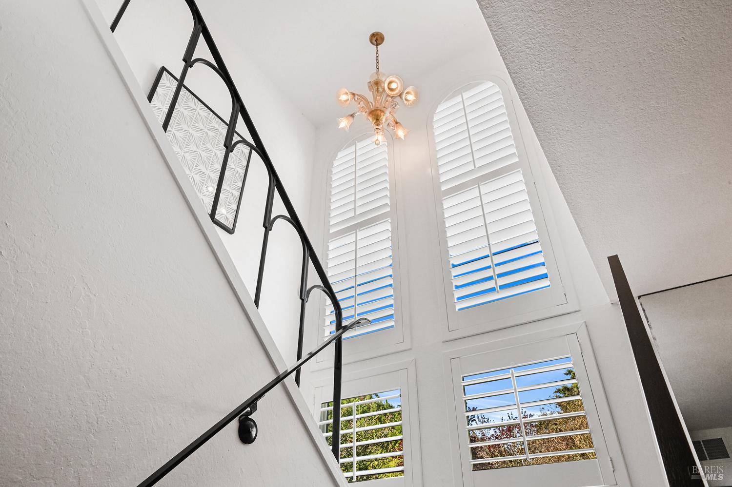 91 Grande Paseo San Rafael, CA 94903 - Photo 18 of 37