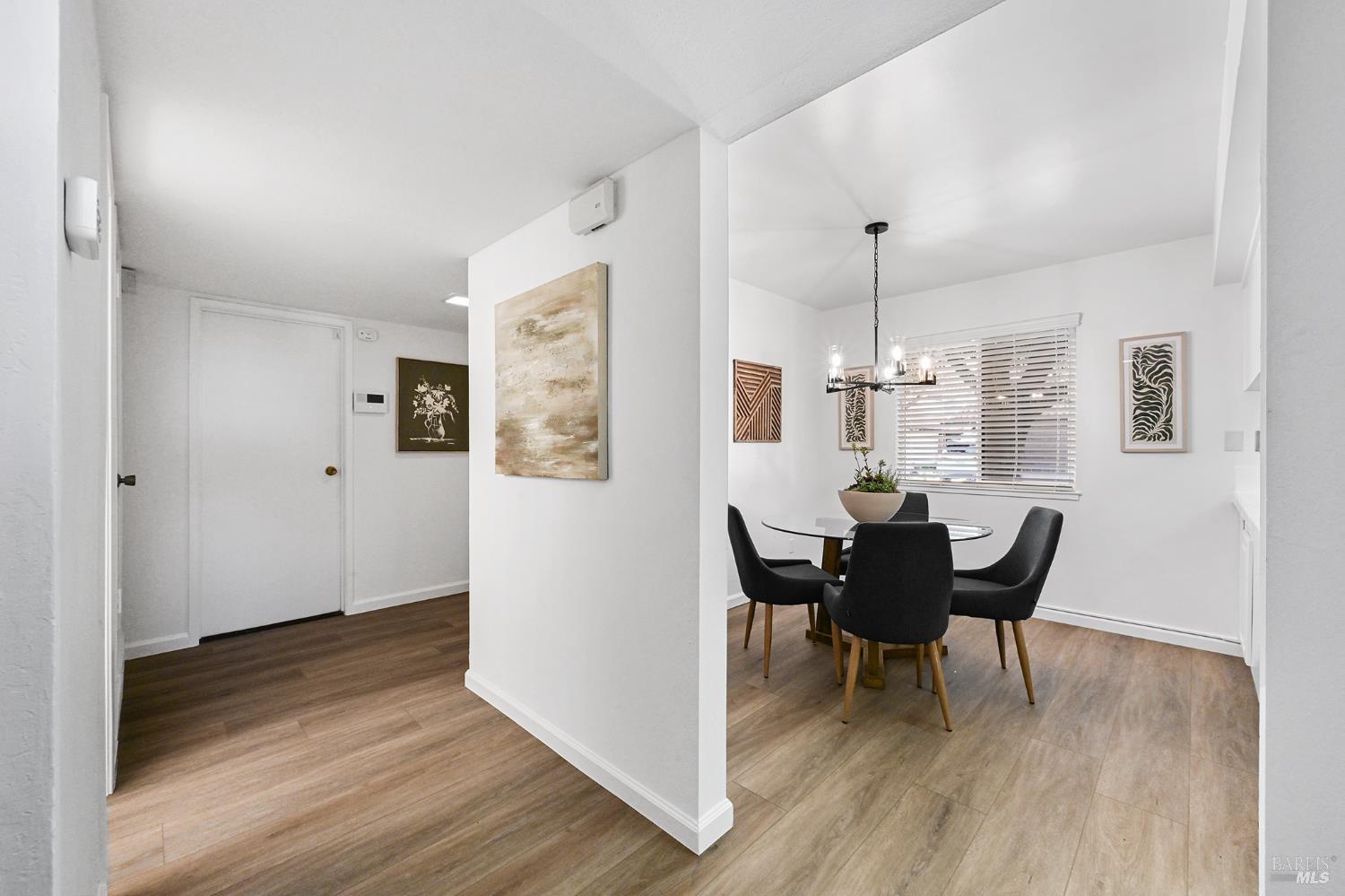 91 Grande Paseo San Rafael, CA 94903 - Photo 3 of 37