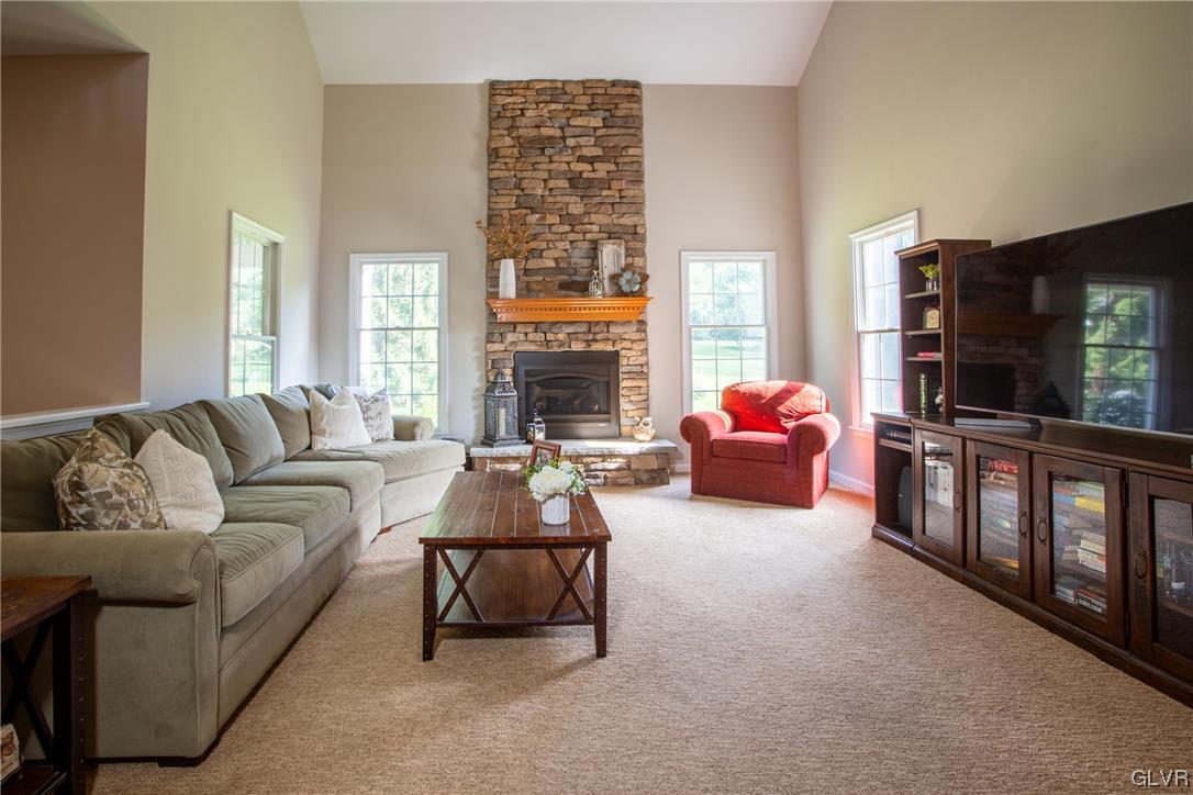 6407 Overlook Road Orefield, PA 18069 - Photo 10 of 42 Gallery Image 10