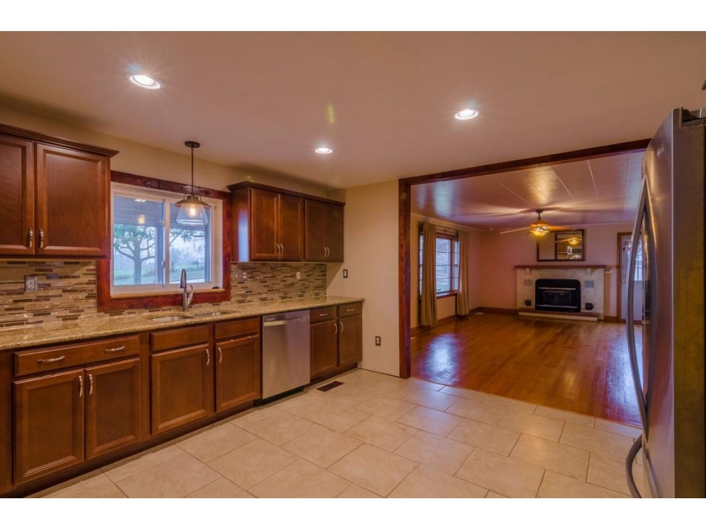 247 Matson Road Jonesborough, TN 37659 - Photo 11 of 23 Kitchen to Living Room