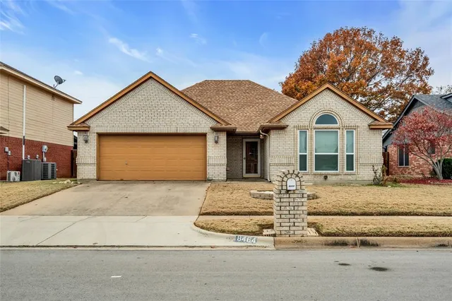 $2,000 | 8464 Ruthette Drive, North Richland Hills, TX 76182