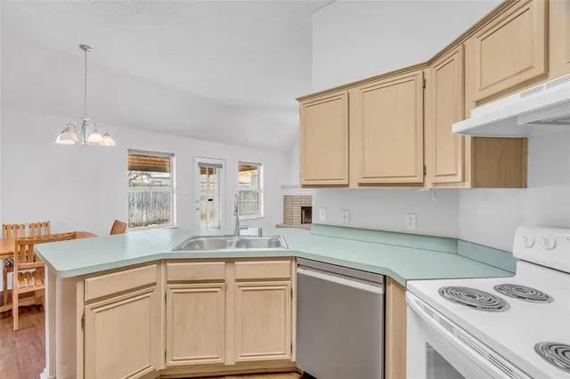 $2,000 | 8464 Ruthette Drive, North Richland Hills, TX 76182