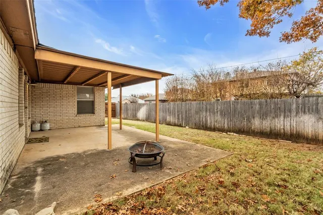 $2,000 | 8464 Ruthette Drive, North Richland Hills, TX 76182