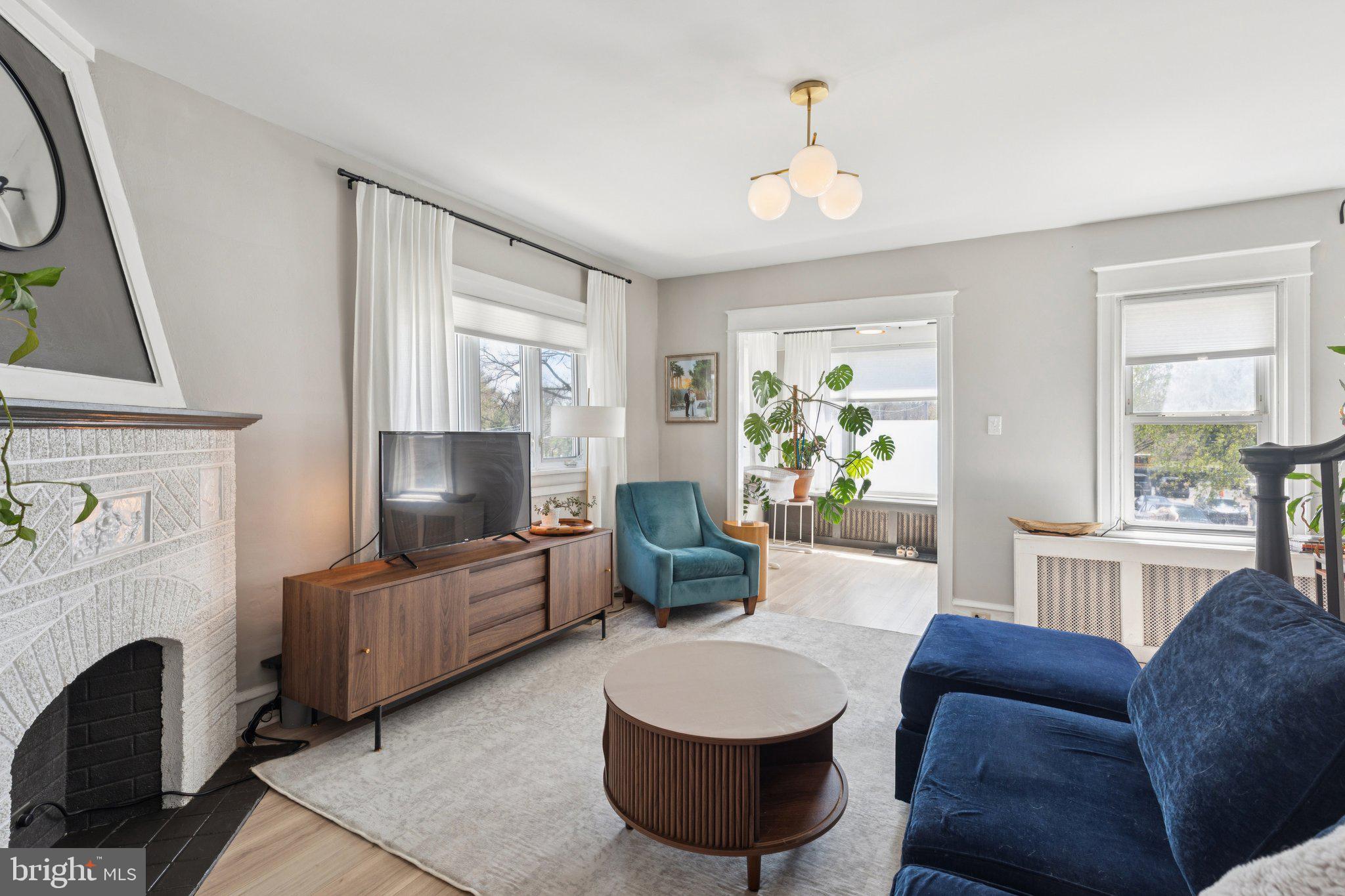 674 Wendover Street Philadelphia, PA 19128 - Photo 7 of 50 Bright and inviting living space.