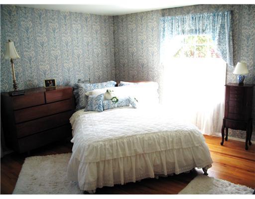 517 Hudderford Road Pittsburgh, PA 15237 - Photo 10 of 18 Master Bedroom.