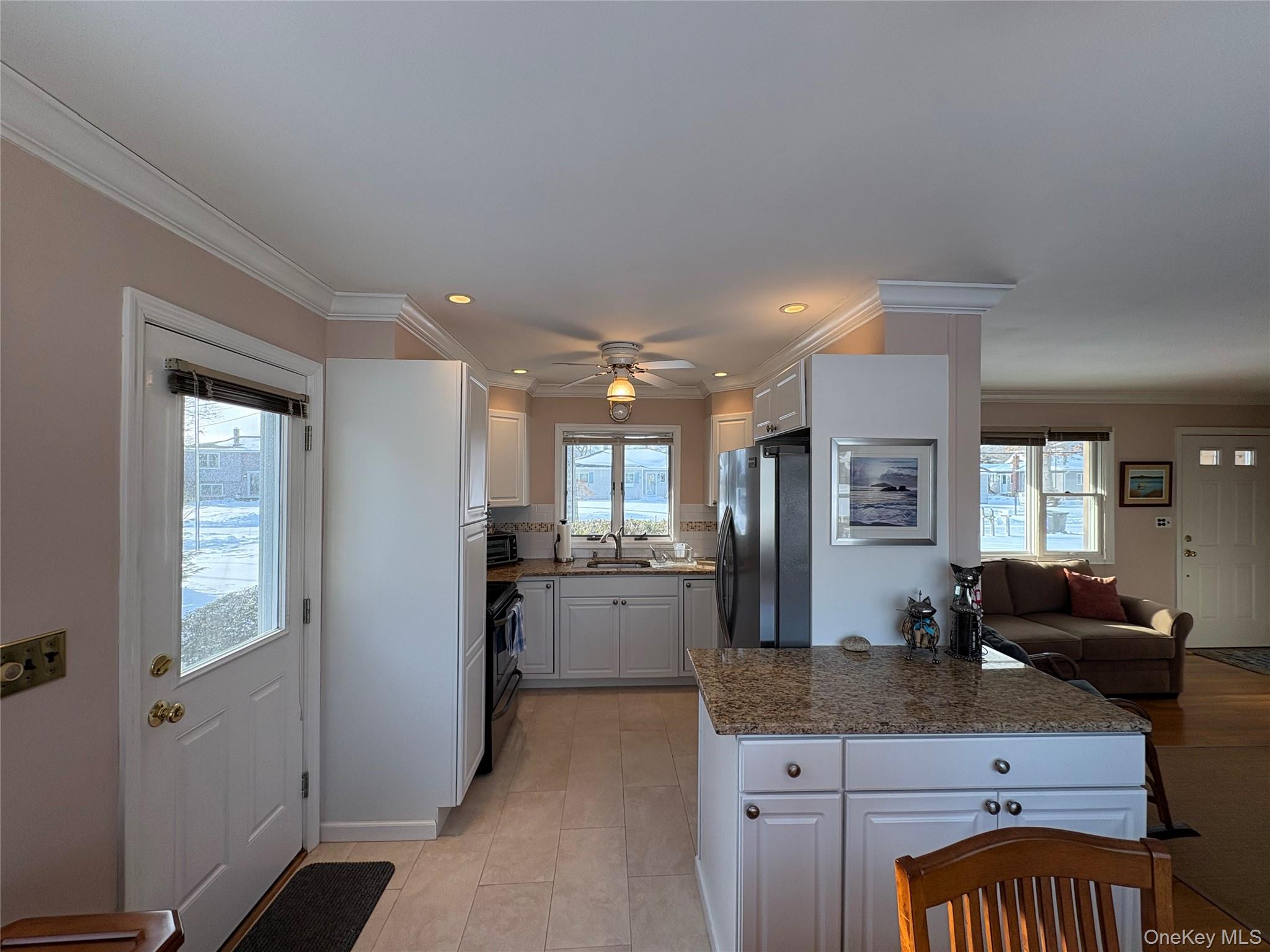 17 Whiting Road East Quogue, NY 11942 - Photo 14 of 23