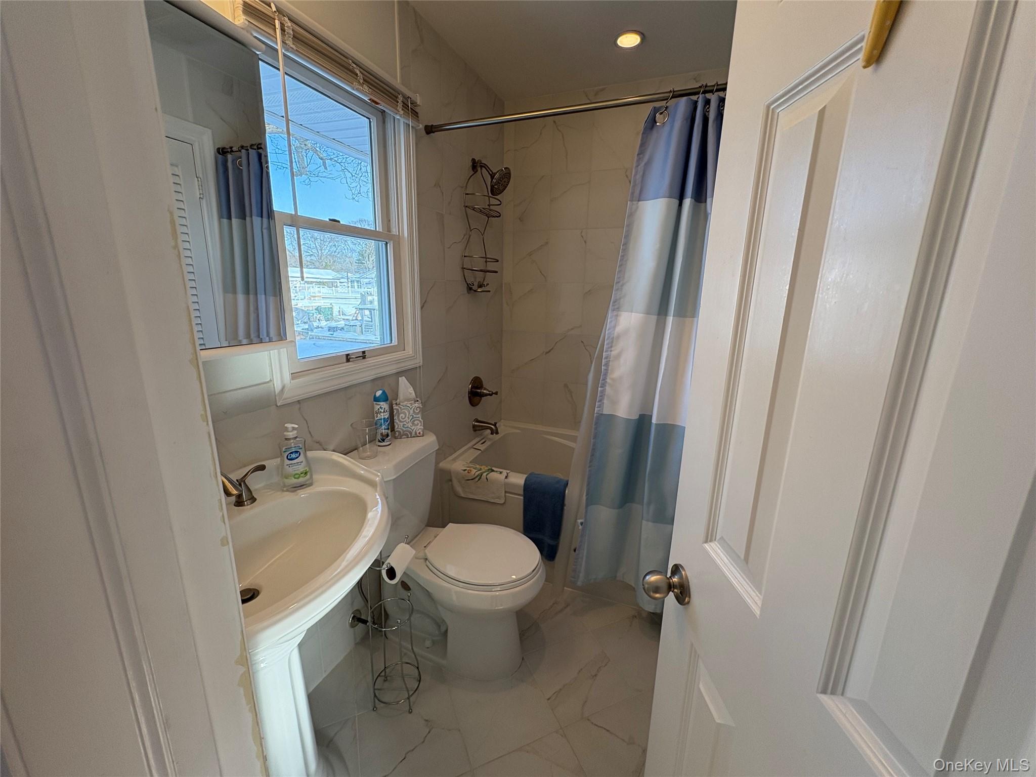 17 Whiting Road East Quogue, NY 11942 - Photo 23 of 23