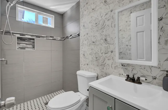 $275,000 | 1904 Iris Street, North Charleston, SC 29405