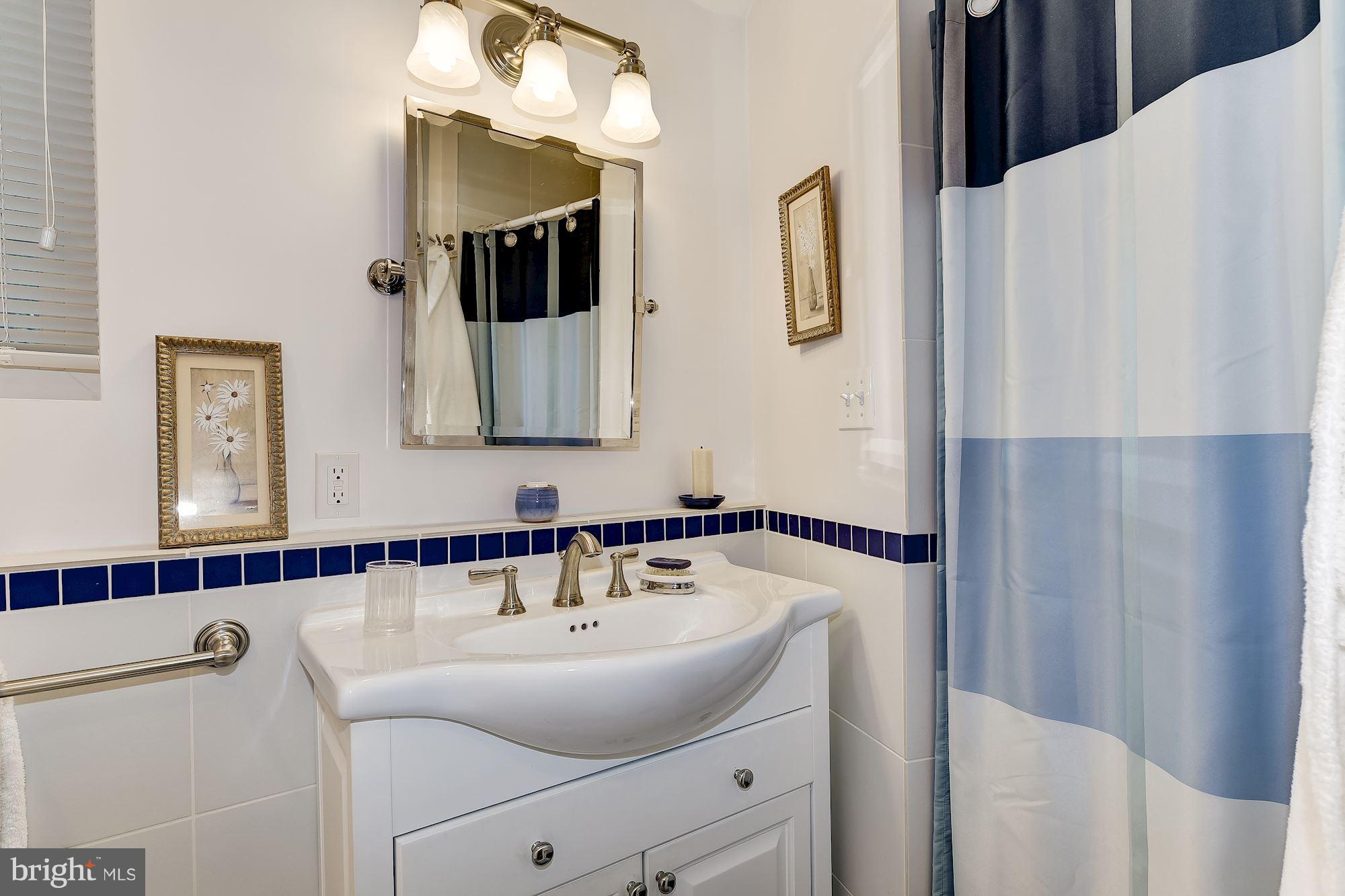 4505 Amherst Road College Park, MD 20740 - Photo 17 of 30 Main Level Full Bath