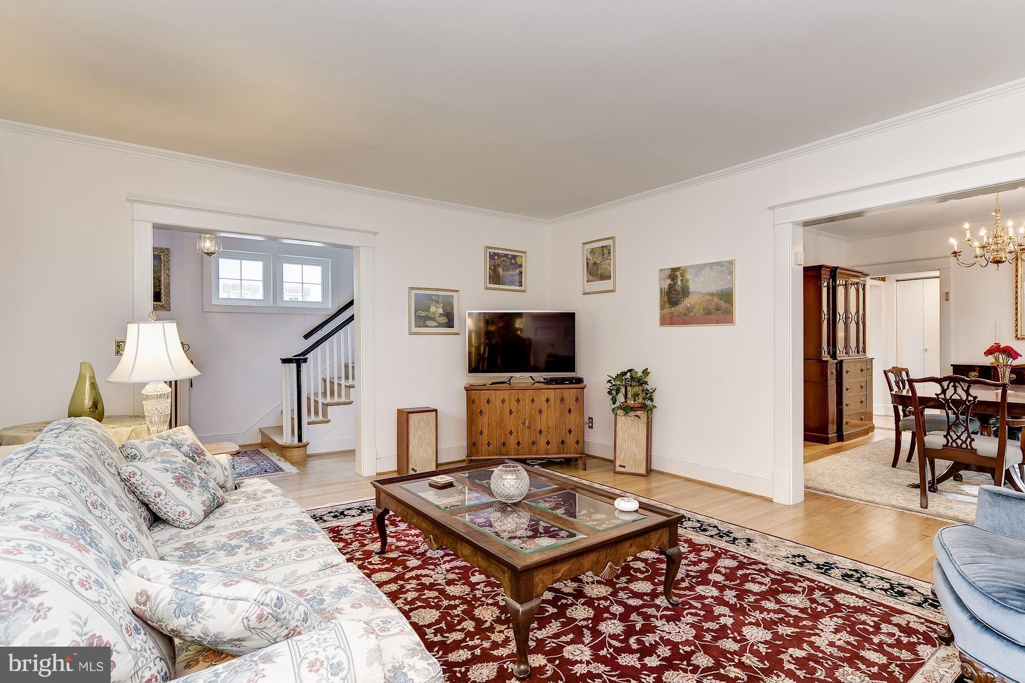 4505 Amherst Road College Park, MD 20740 - Photo 9 of 30 Living Room