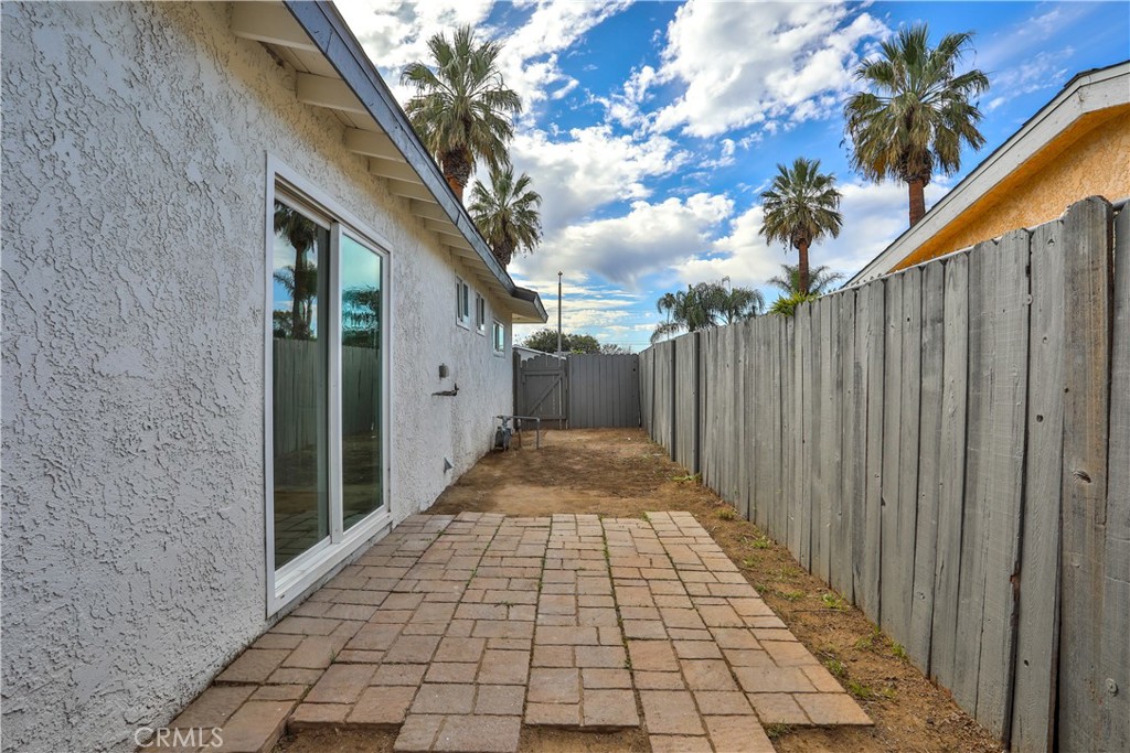 4035 Madrona Road Riverside, CA 92504 - Photo 30 of 45