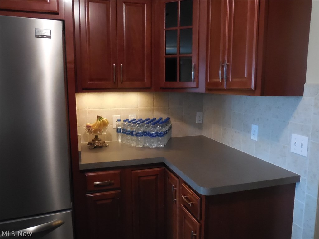 6690 Heisley Road Mentor, OH 44060 - Photo 11 of 35 a place for the mail, keys, and groceries