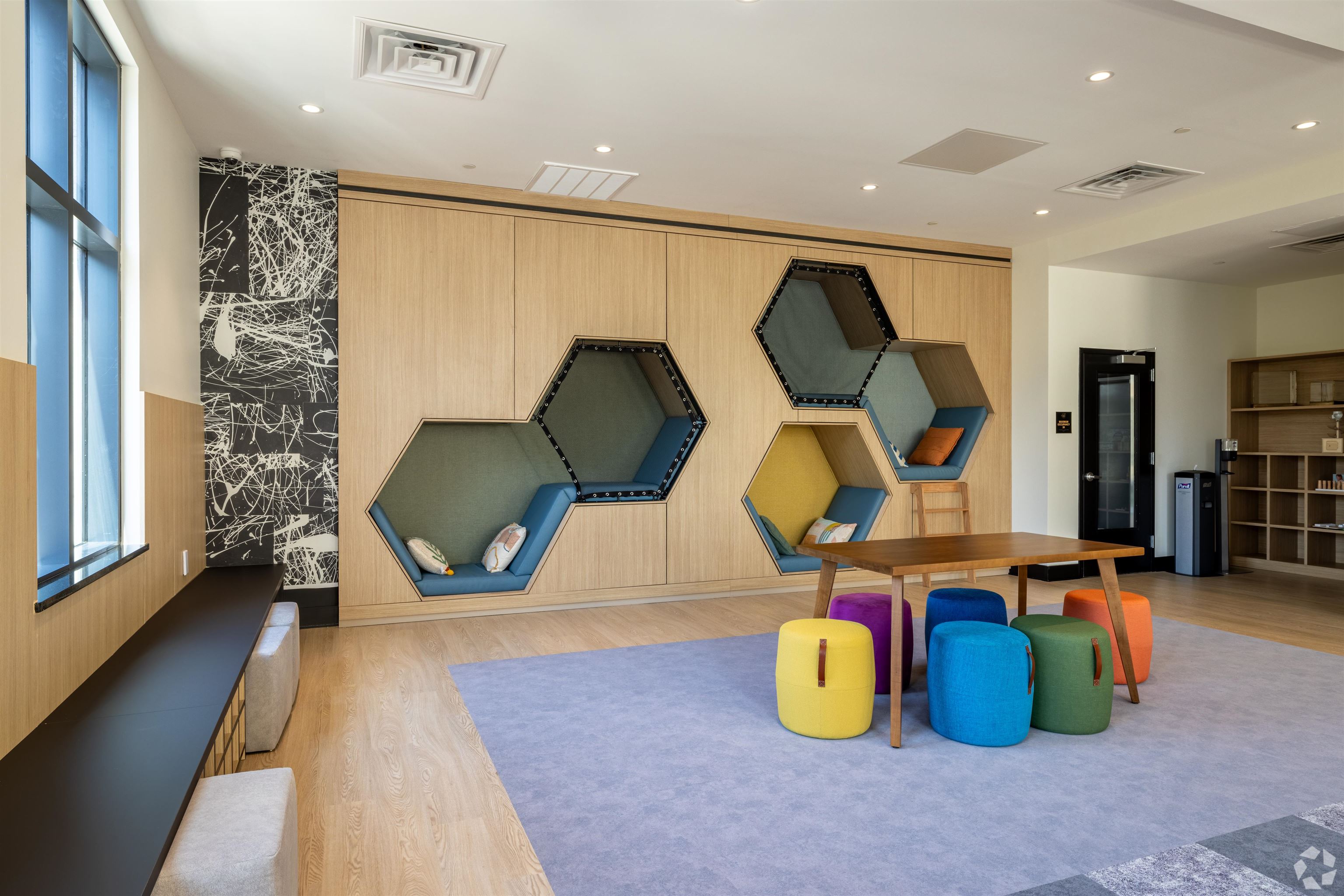 32 Oakland Avenue, Unit 1504 Jersey City, NJ 07306 - Photo 10 of 50 a bedroom with bed and window