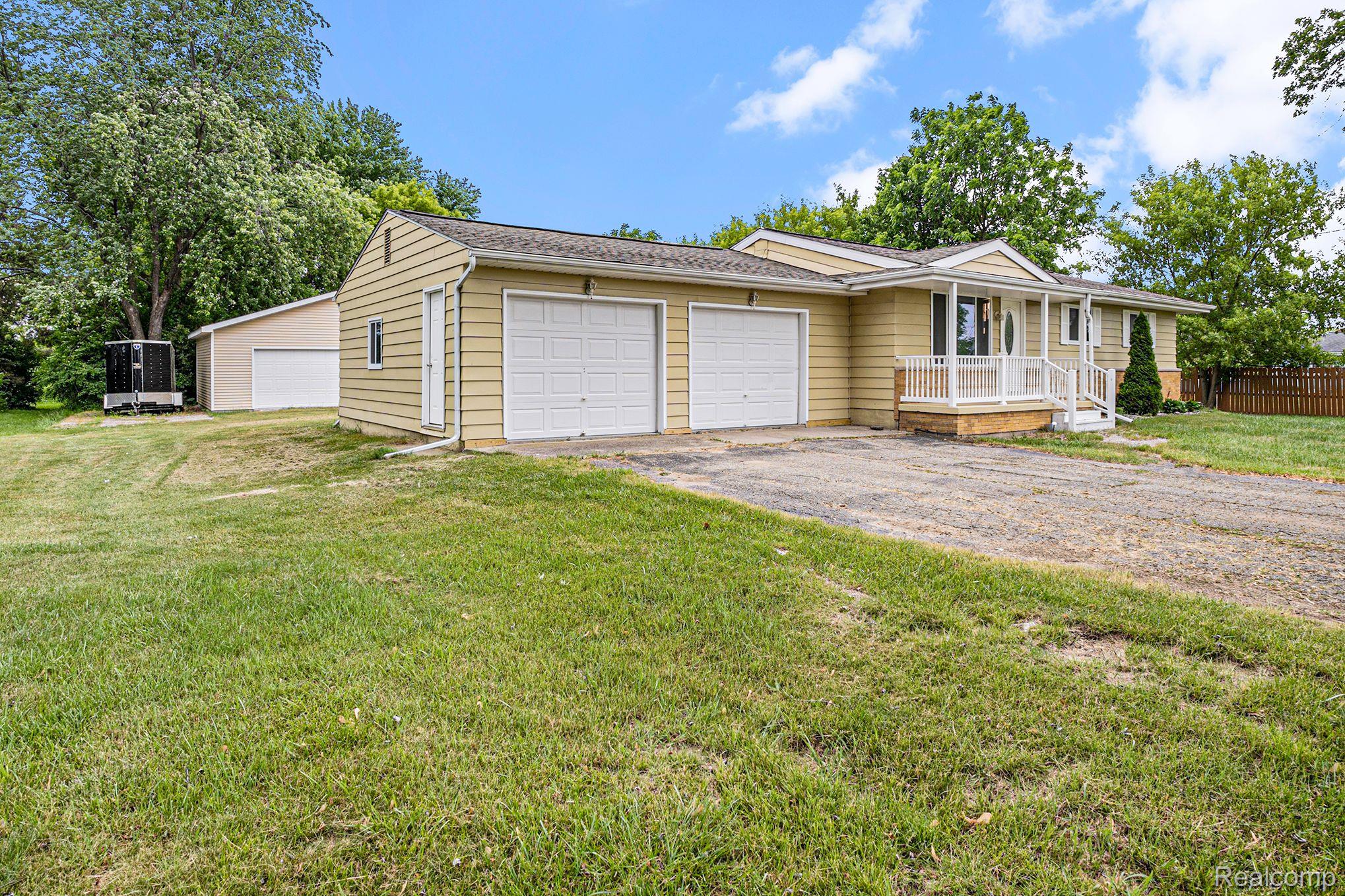 1052 Elms Road Flint, MI 48532 - Photo 5 of 45 Gallery Image 5