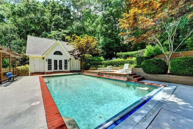 $1,195,000 | 265 Danbury Lane Northwest, Atlanta, GA 30327