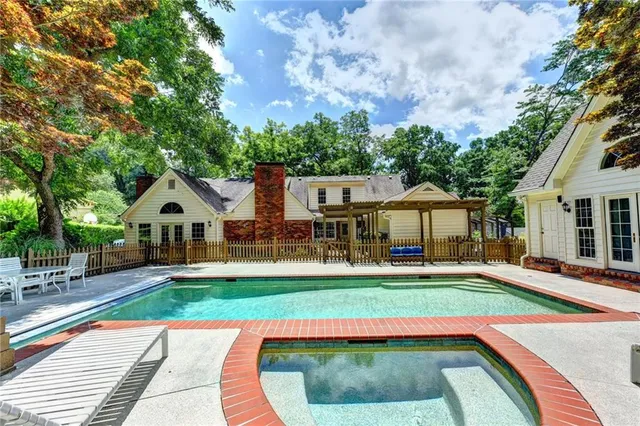 $1,195,000 | 265 Danbury Lane Northwest, Atlanta, GA 30327