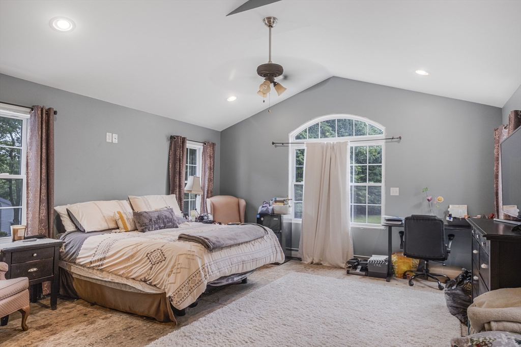 475 Somers Road East Longmeadow, MA 01028 - Photo 9 of 14