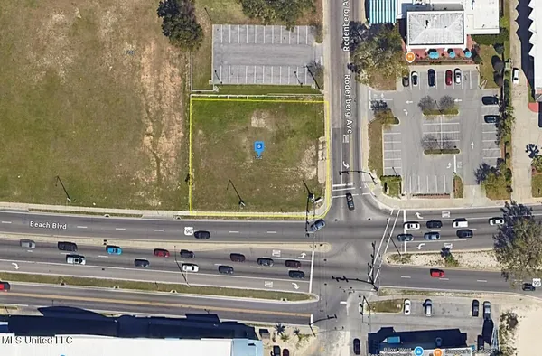 $273,999 | 1704 Beach Boulevard, Biloxi, MS 39531