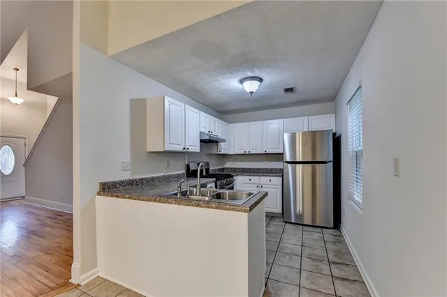 $1,930 | 3112 Sentinel Circle, Lawrenceville, GA 30043