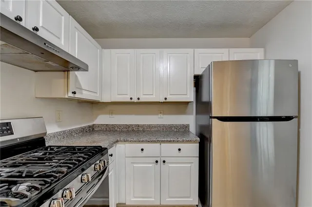 $1,930 | 3112 Sentinel Circle, Lawrenceville, GA 30043