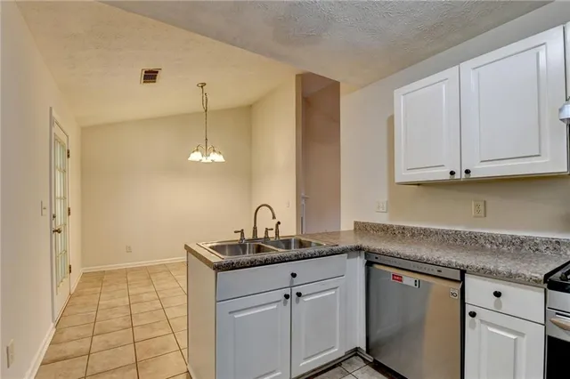 $1,930 | 3112 Sentinel Circle, Lawrenceville, GA 30043