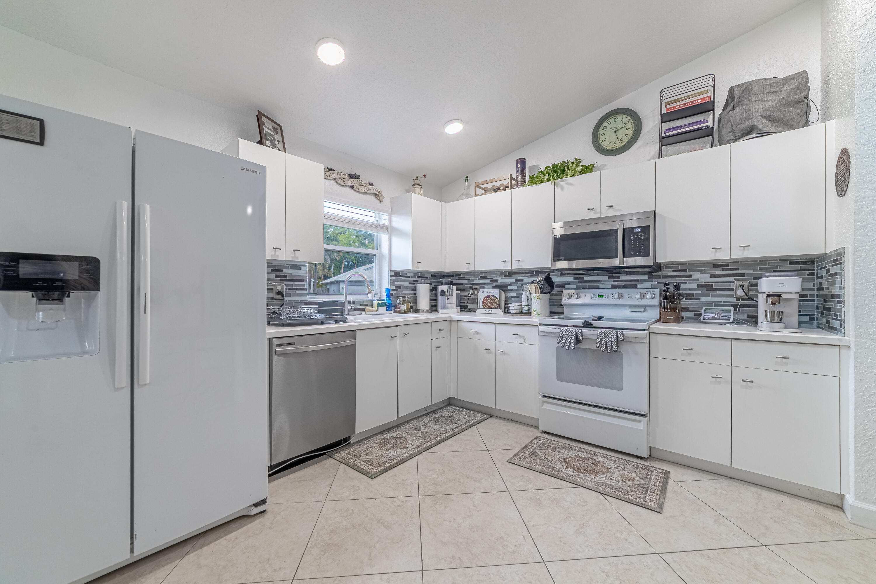 22740 Royal Crown Terrace East Boca Raton, FL 33433 - Photo 11 of 37 Kitchen-B