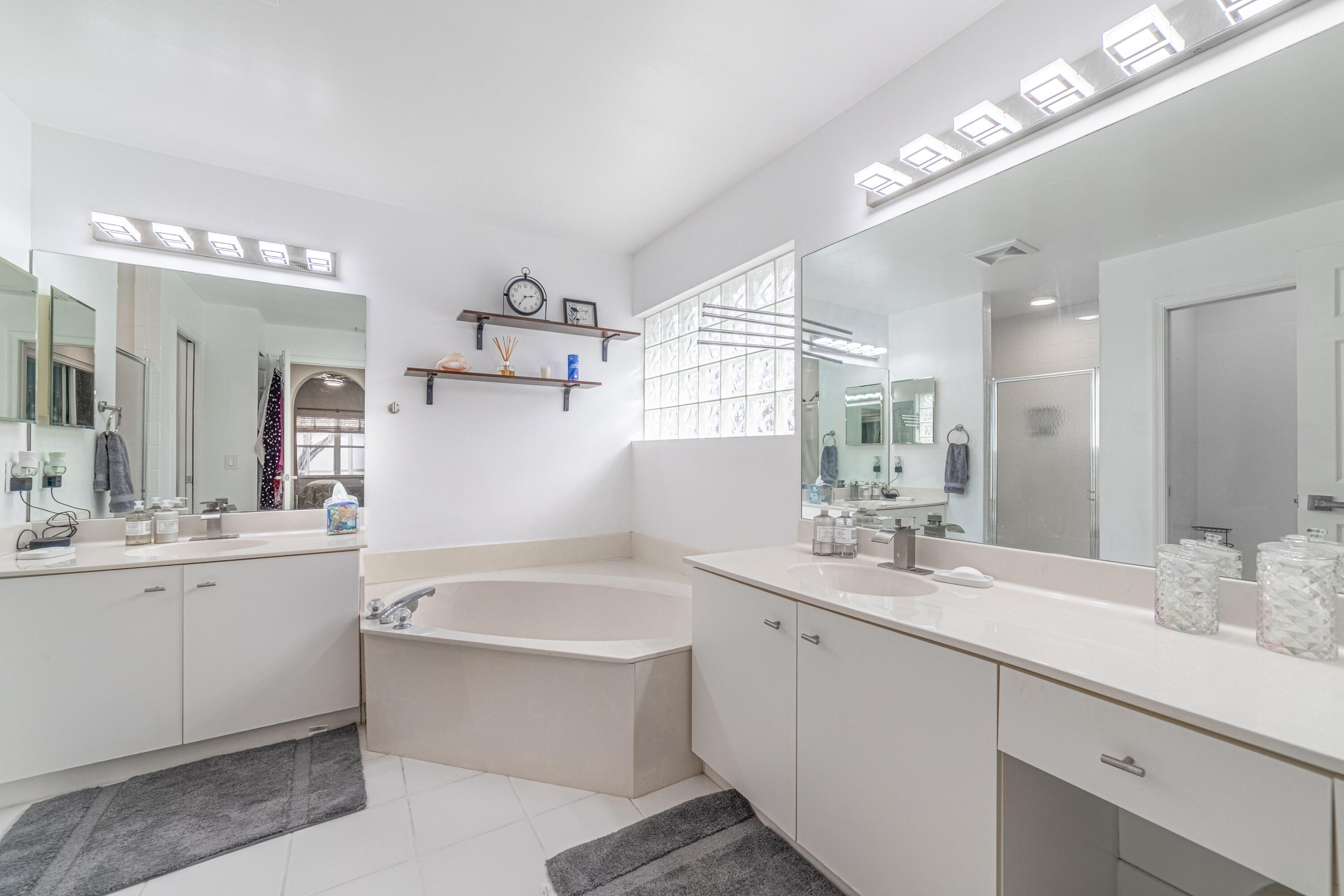 22740 Royal Crown Terrace East Boca Raton, FL 33433 - Photo 17 of 37 Bedroom1-Bathroom-B